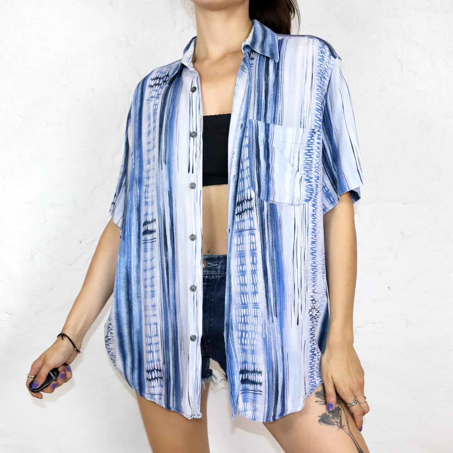 Vintage 80s 90s shirt short sleeve batik crazy pattern blue white L