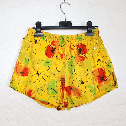 Vintage 80s 90s shorts short pants floral pattern yellow red linen M