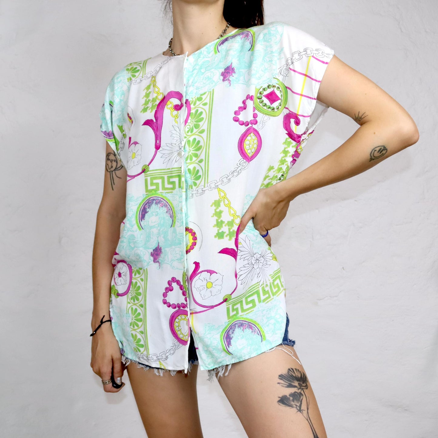 Vintage 80s 90s blouse short sleeve crazy pattern white colorful M
