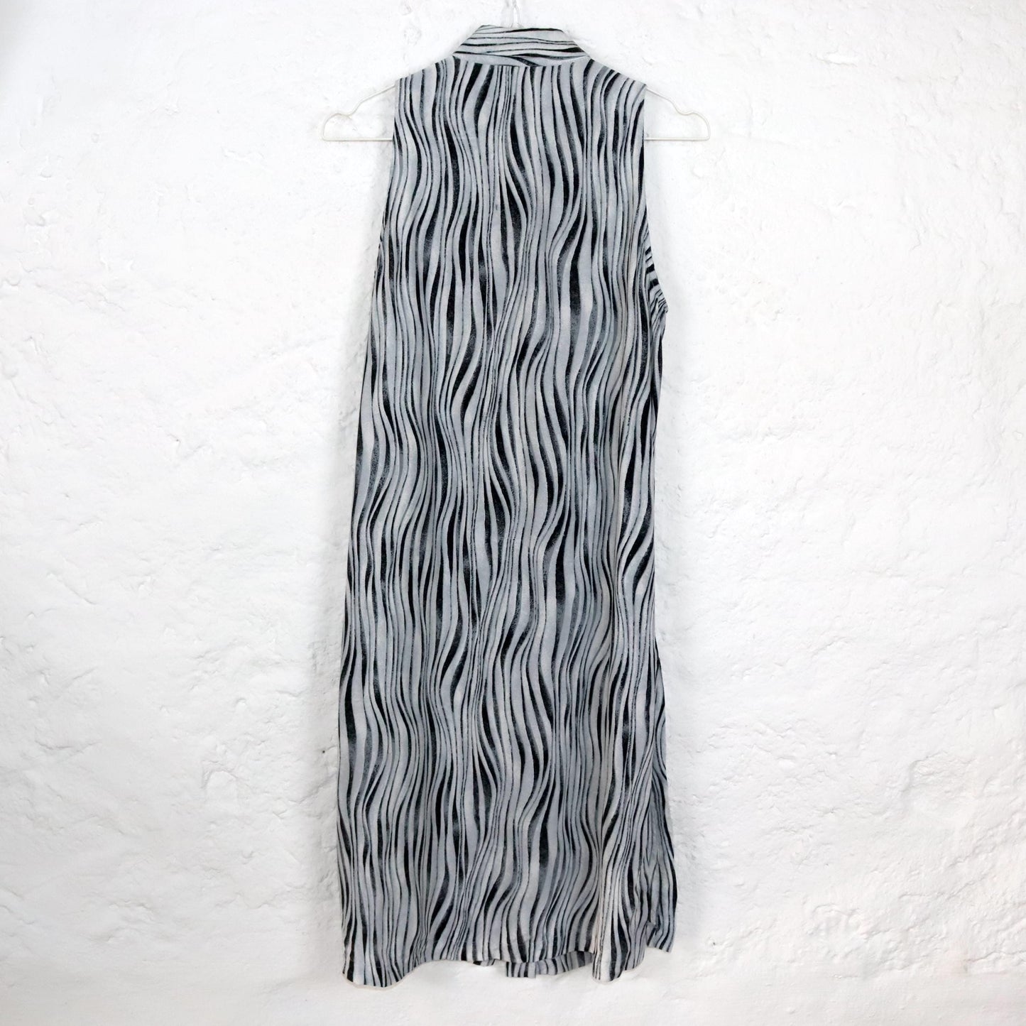 Vintage 80er 90er MISS H Longbluse Bluse Kleid  ärmellos Viskose crazy pattern grau weiß M