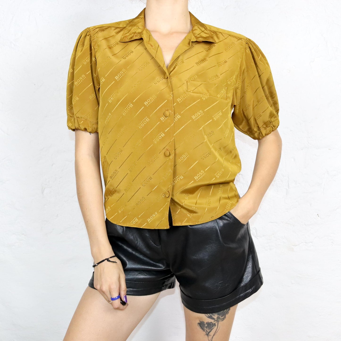 Vintage 80er 90er HUGO BOSS Bluse kurzarm Puffärmel senfgelb Seide gemustert S/M