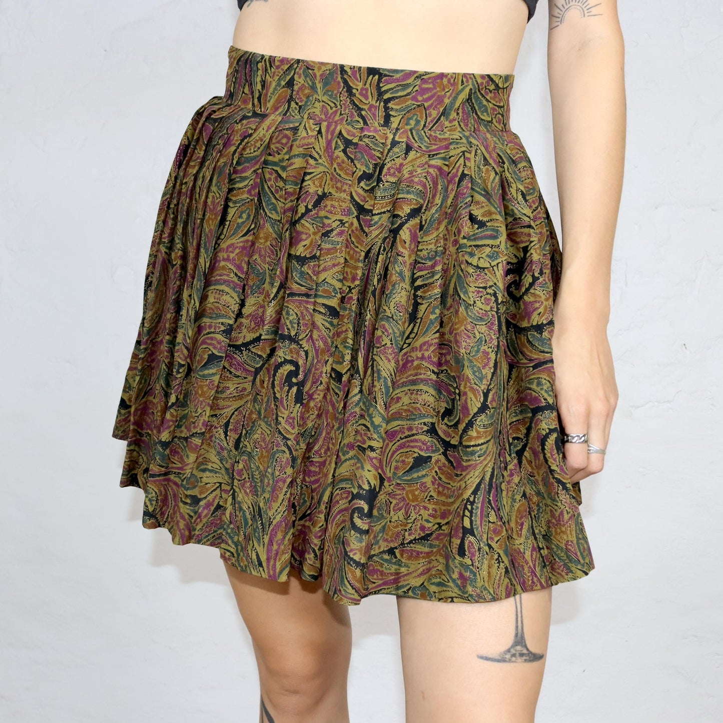 Vintage 80s 90s pleated skirt silk skirt short crazy pattern 36