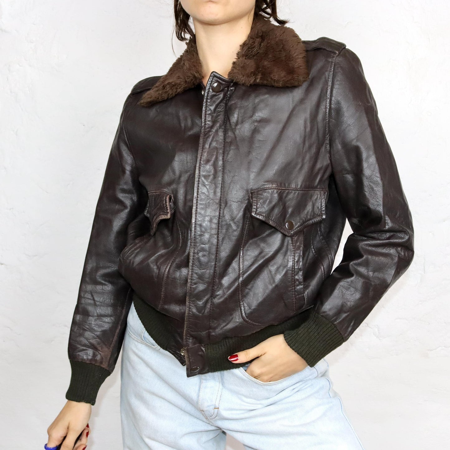Vintage 80s 90s leather jacket pilot jacket dark brown faux fur collar S