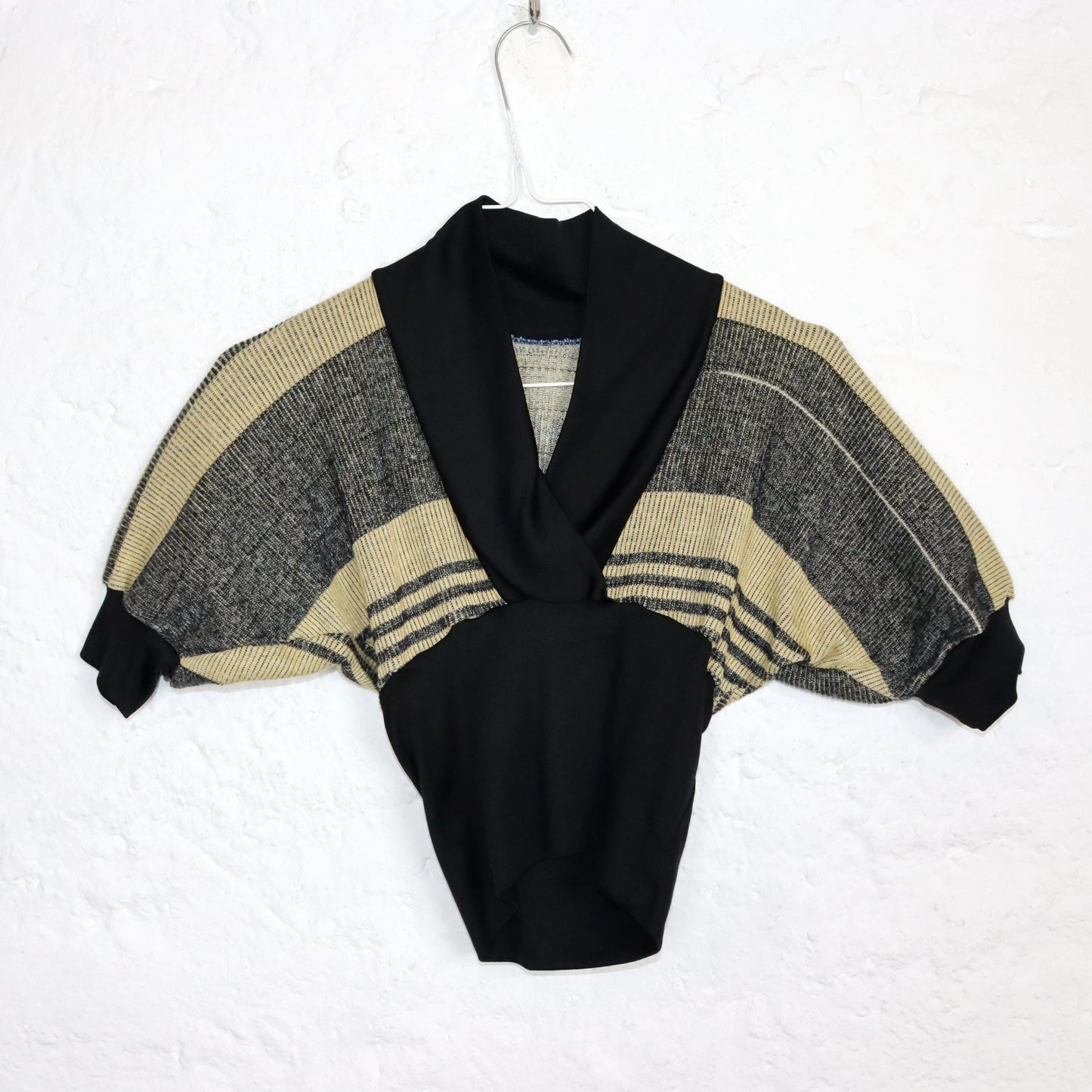 Vintage 80s 90s crop blouse top short sleeve puff sleeves striped knit V-neck XS/S