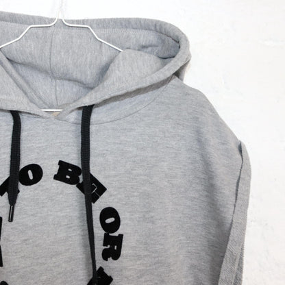 Vintage 80er 90er Y2k KILLAH Sweatshirt shirt kurzarm Pullover to be or not to be Kapuze grau XS