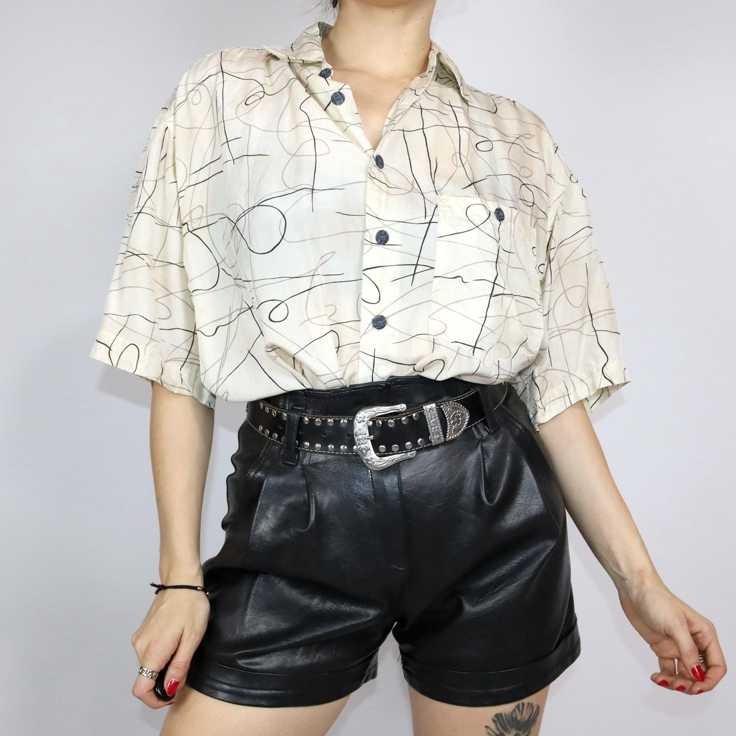 Vintage 80er 90er NICK TAYLOR Seidenhemd kurzarm Hemd Seide crazy pattern beige M