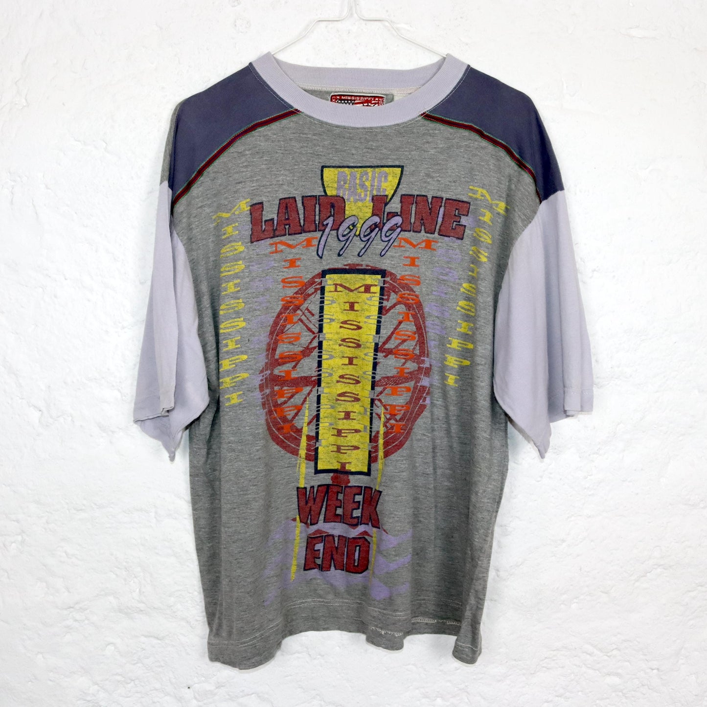 Vintage 80s 90s MISSISSIPPI T-shirt short sleeve print lilac grey M