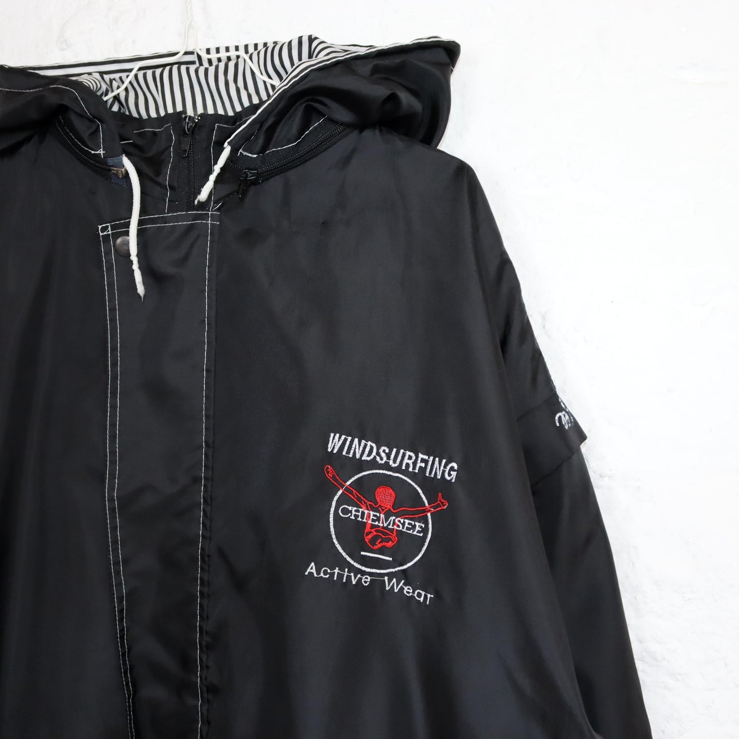 Vintage 80s 90s CHIEMSEE rain jacket vest windbreaker black with hood XXL