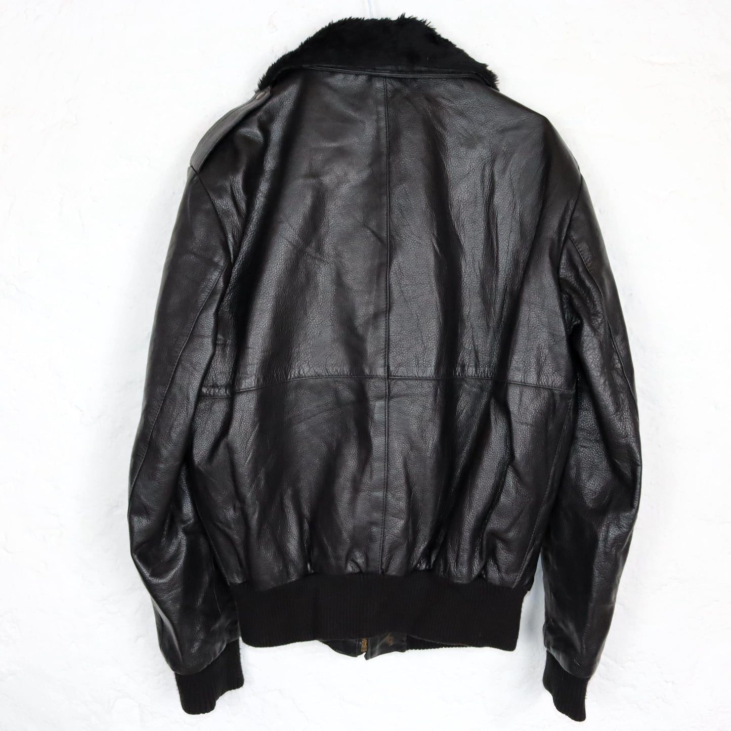Vintage 80s 90s VERA PELLE leather jacket pilot jacket bomber jacket black fur collar faux fur S