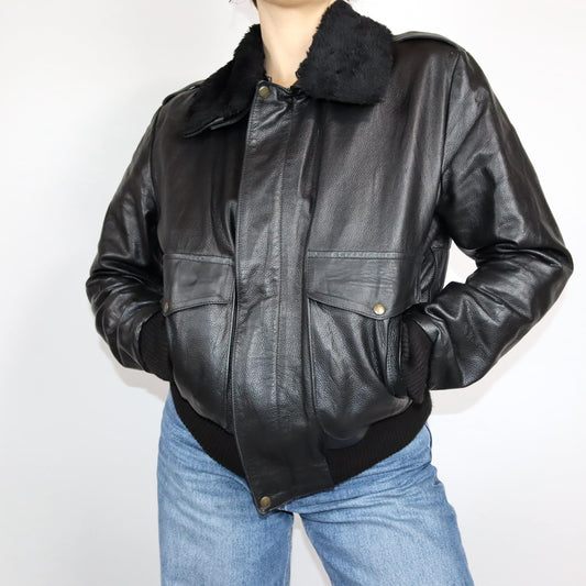 Vintage 80s 90s VERA PELLE leather jacket pilot jacket bomber jacket black fur collar faux fur S