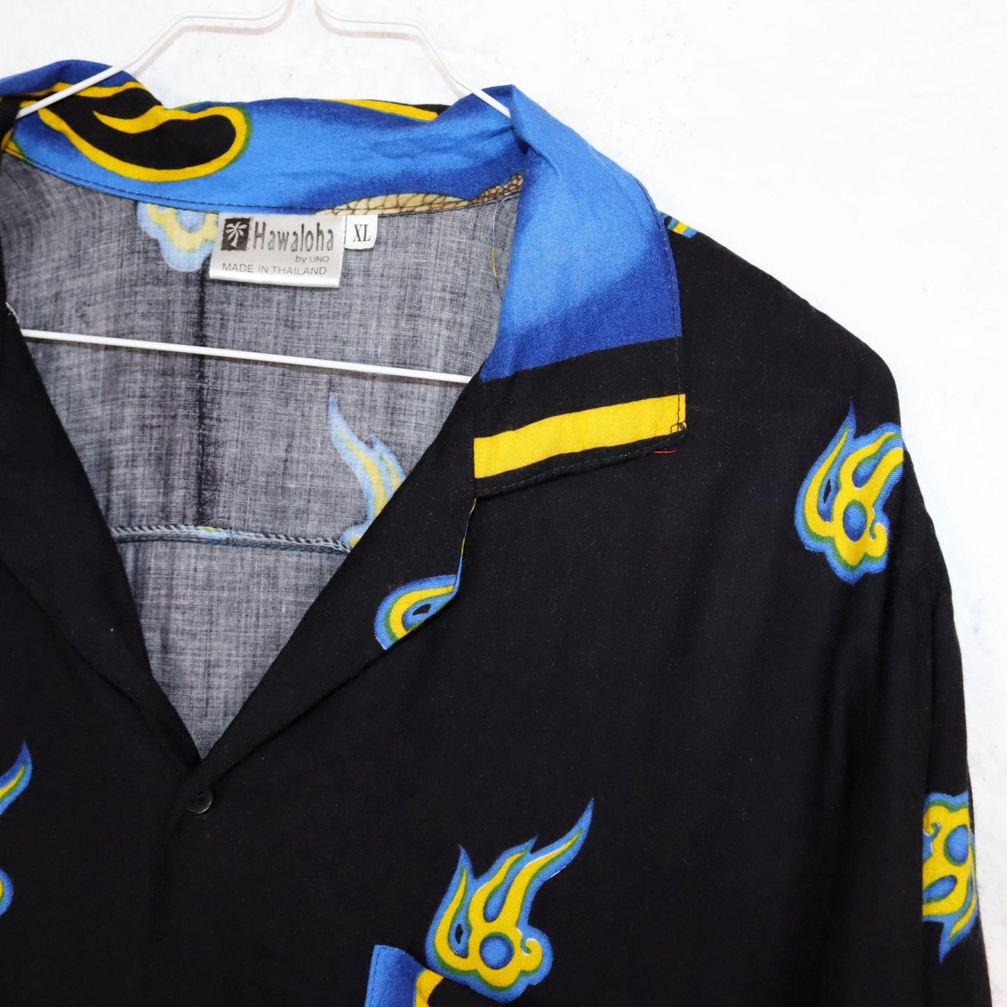 Vintage 80s 90s HAWALOHA shirt short sleeve crazy pattern yellow blue black rayon XL