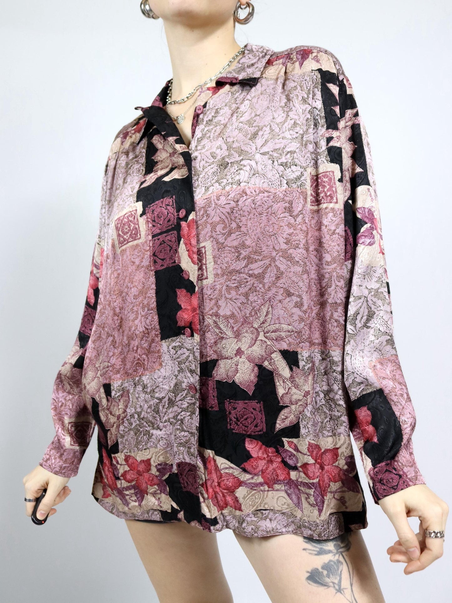 Vintage 80s 90s blouse long sleeve crazy pattern shiny 40