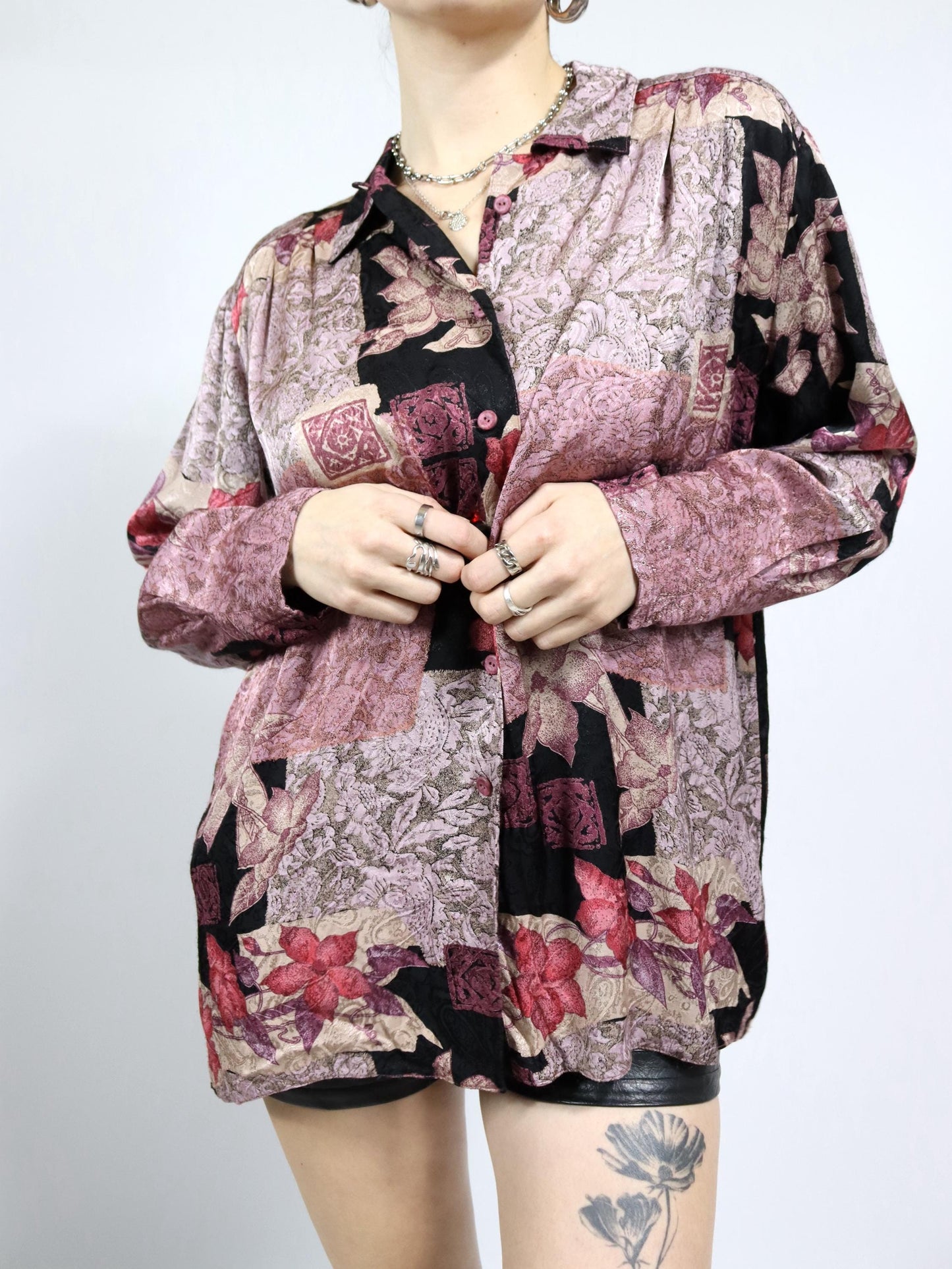 Vintage 80s 90s blouse long sleeve crazy pattern shiny 40