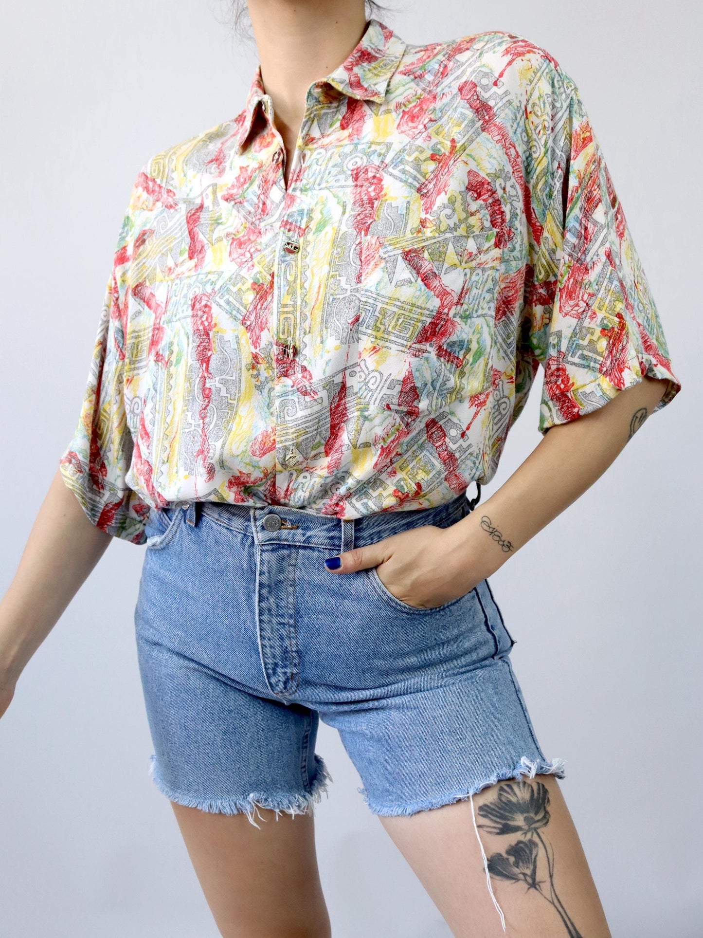 Vintage 80s 90s GIN TONIC shirt short sleeve crazy pattern colorful viscose M