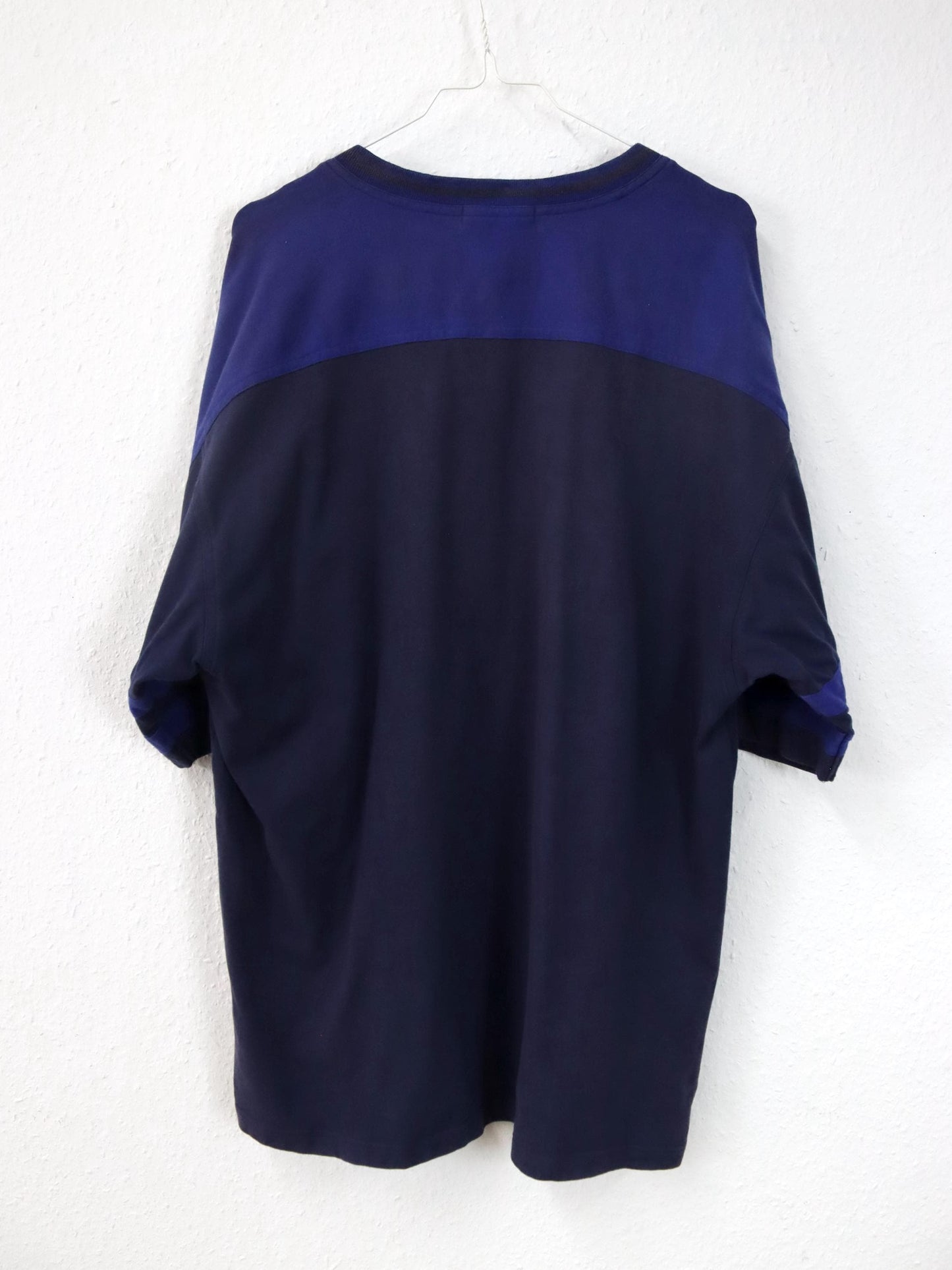 Vintage 80s 90s FILA T-Shirt short sleeve heavy cotton blue V-neck L