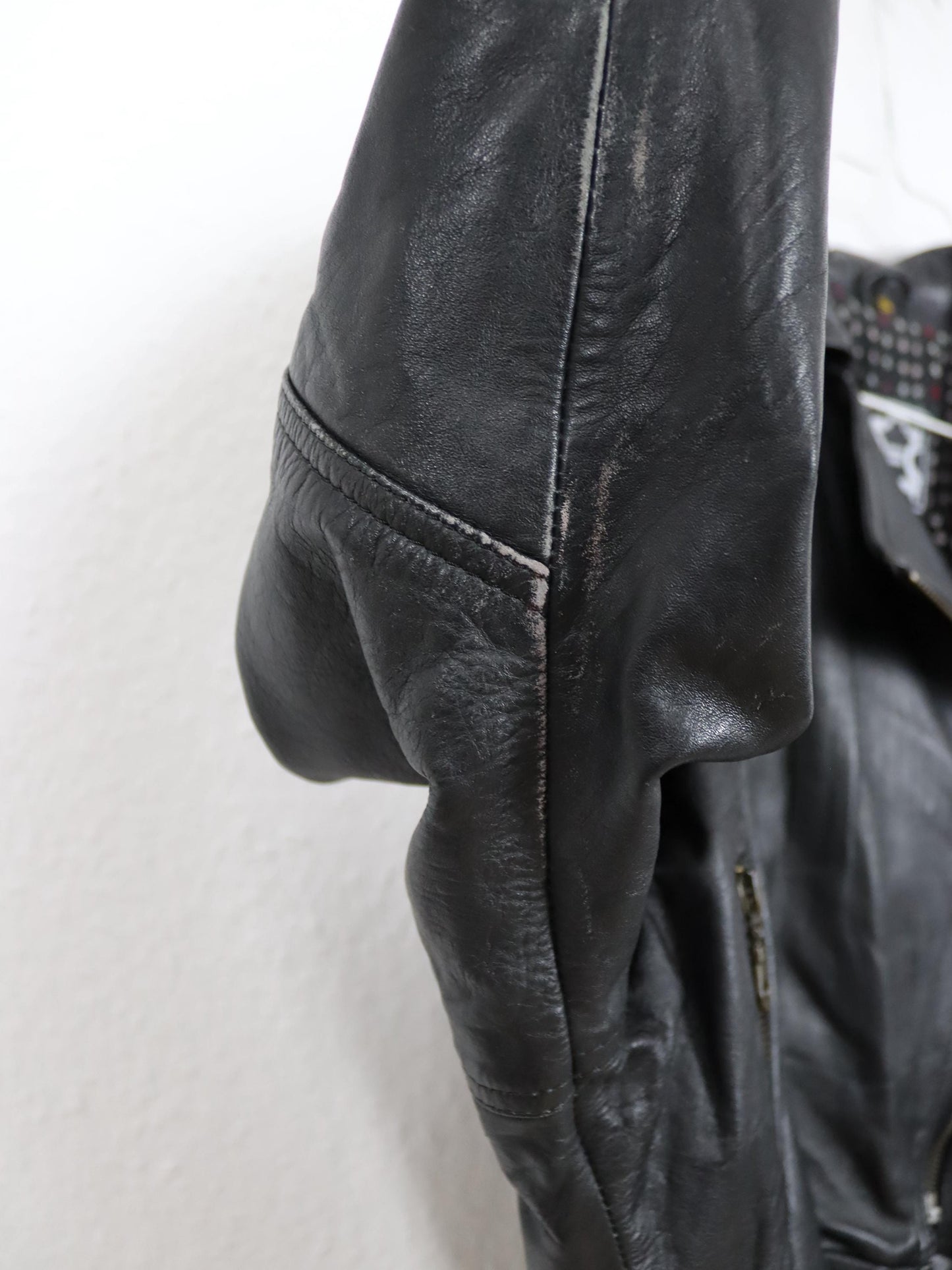 Vintage 80er 90er Bikerjacke Lederjacke mit Gürtel crop schwarz S