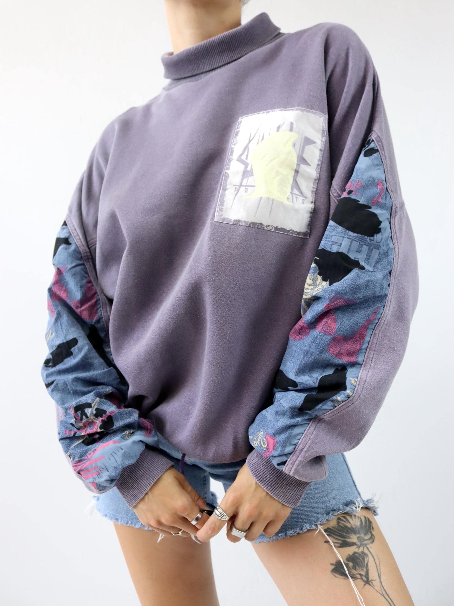 Vintage 80er 90er Sweatshirt Pullover Rollkragen Flieder crazy pattern Patch L