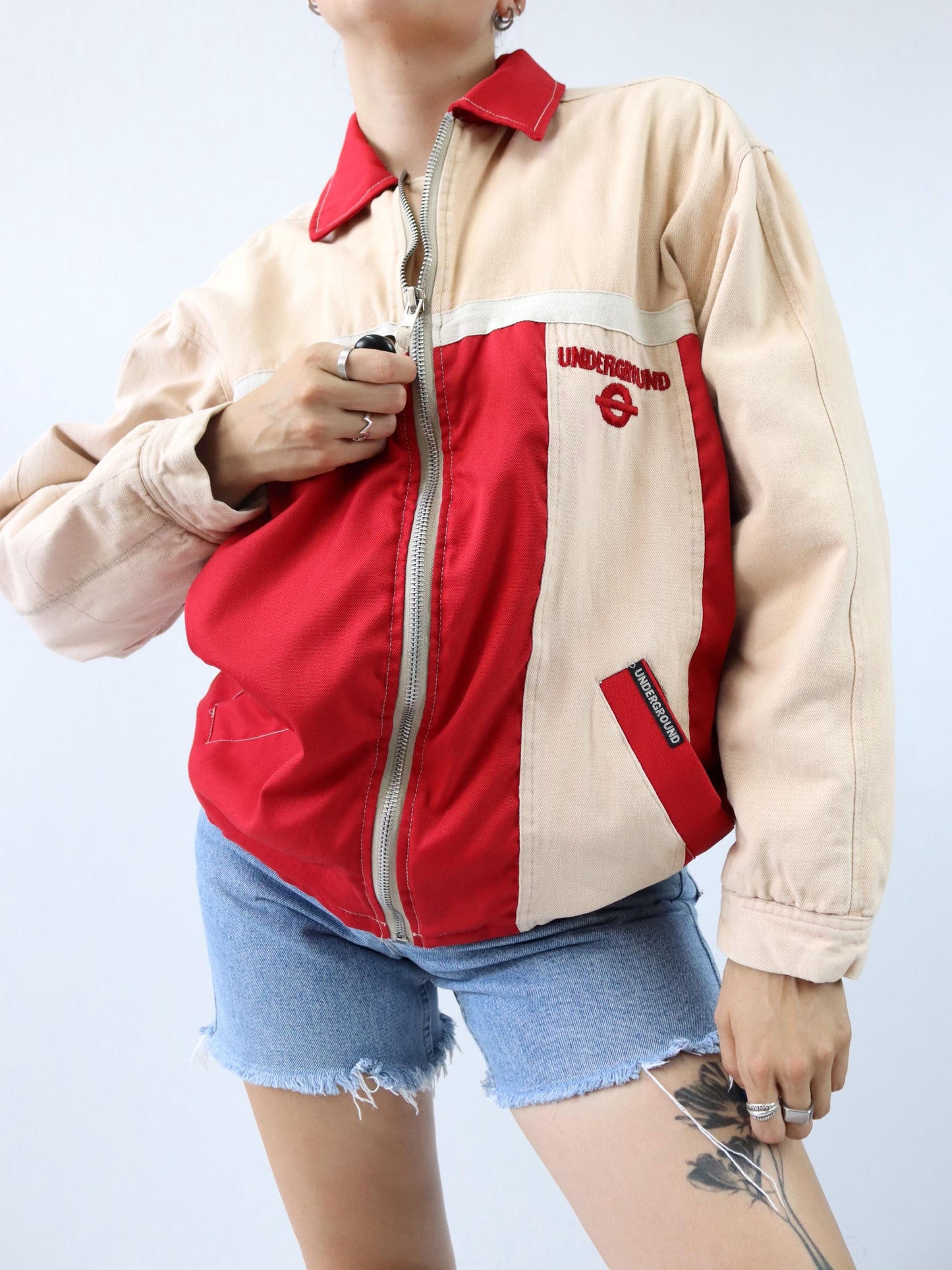 Vintage 80er 90er UNDERGROUND Jacke rot beige Reißverschluss leicht gefüttert M