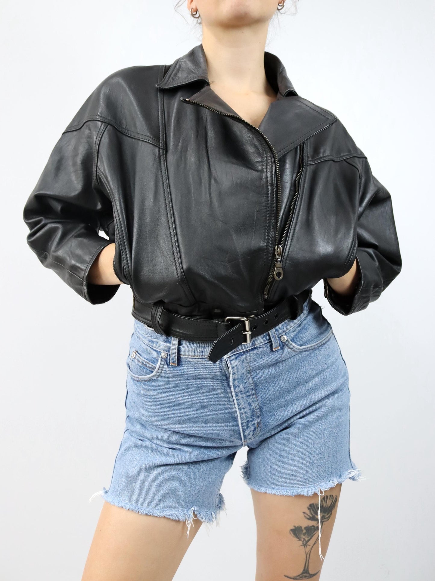 Vintage 80er 90er Bikerjacke Lederjacke mit Gürtel crop schwarz S
