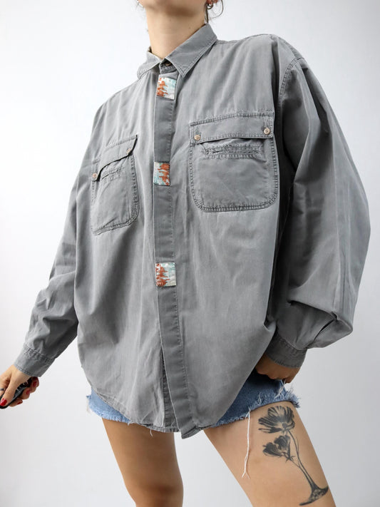 Vintage 80er 90er Hemd mit bunten patches grau 43/44 XL