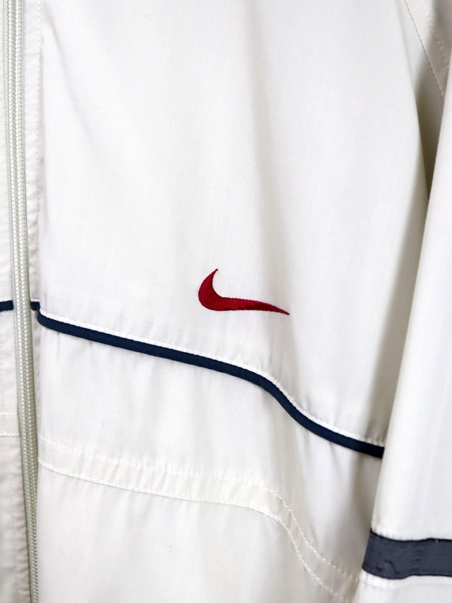 Vintage 90er Y2k NIKE Jacke leicht gefüttert Trainingsjacke cremeweiß Stehkragen XL