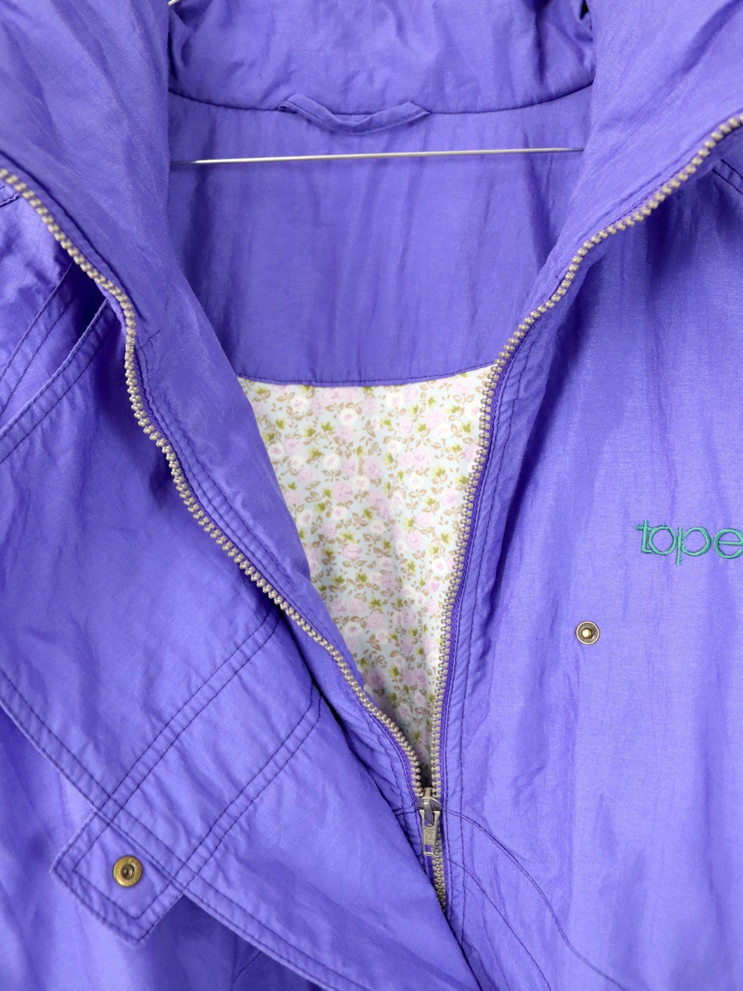 Vintage 80er 90er Toper Skijacke Winterjacke gefüttert Stehkragen lila Stickerei Blumen 42/44 L