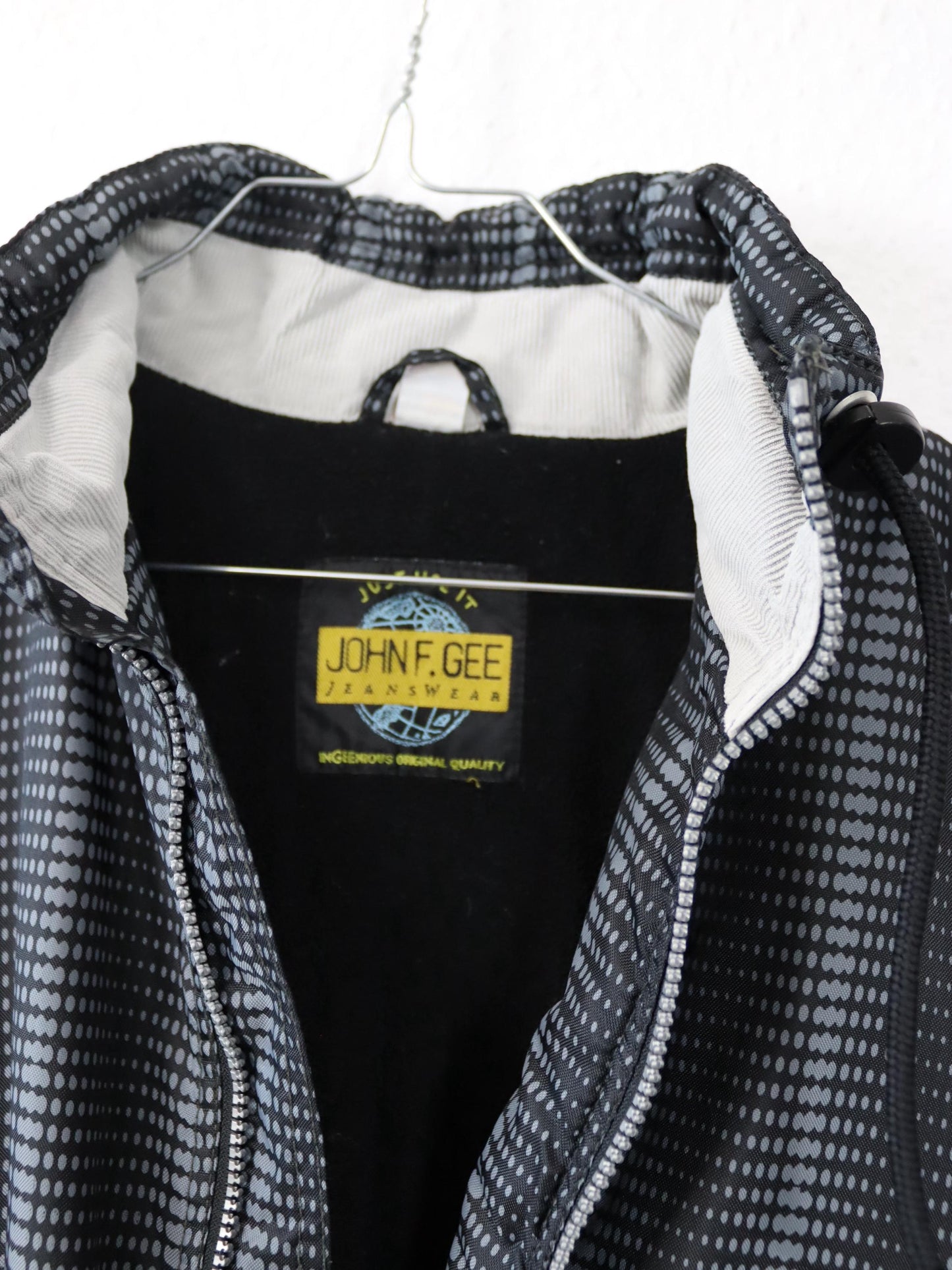 Vintage 80s/90s JOHN F.GEE jacket, fleece lining, crazy pattern, black/grey, stand-up collar, size 36/38