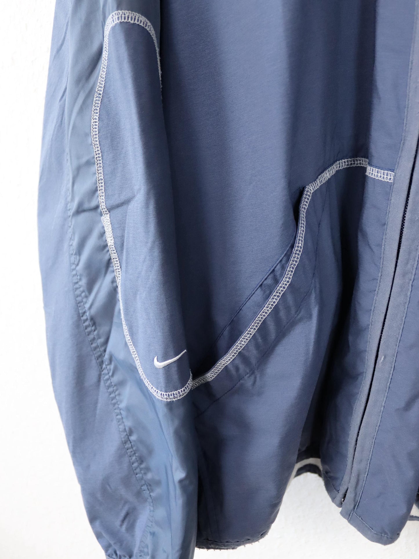 Vintage 90s 00s Y2k NIKE jacket with fleece lining and hood, blue, size L