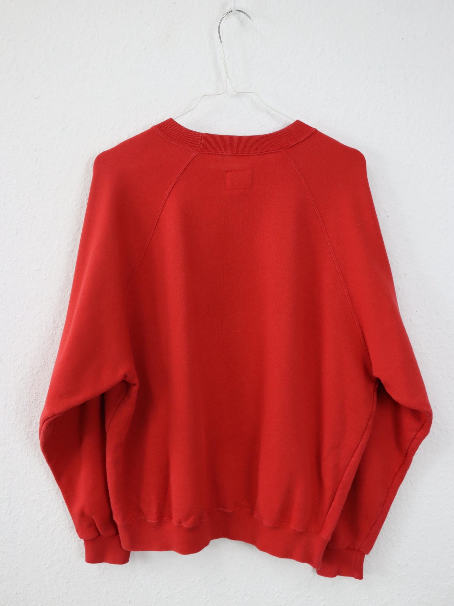 Vintage 80s 90s BENETTON Crewneck Sweatshirt Pullover red multicolored embroidery S