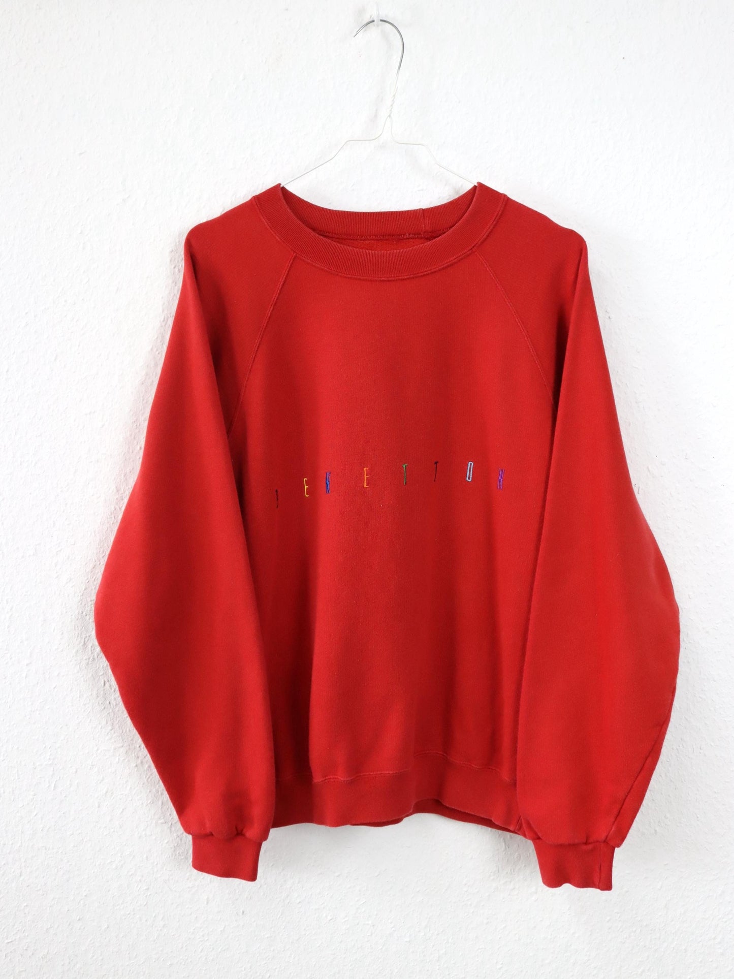 Vintage 80s 90s BENETTON Crewneck Sweatshirt Pullover red multicolored embroidery S