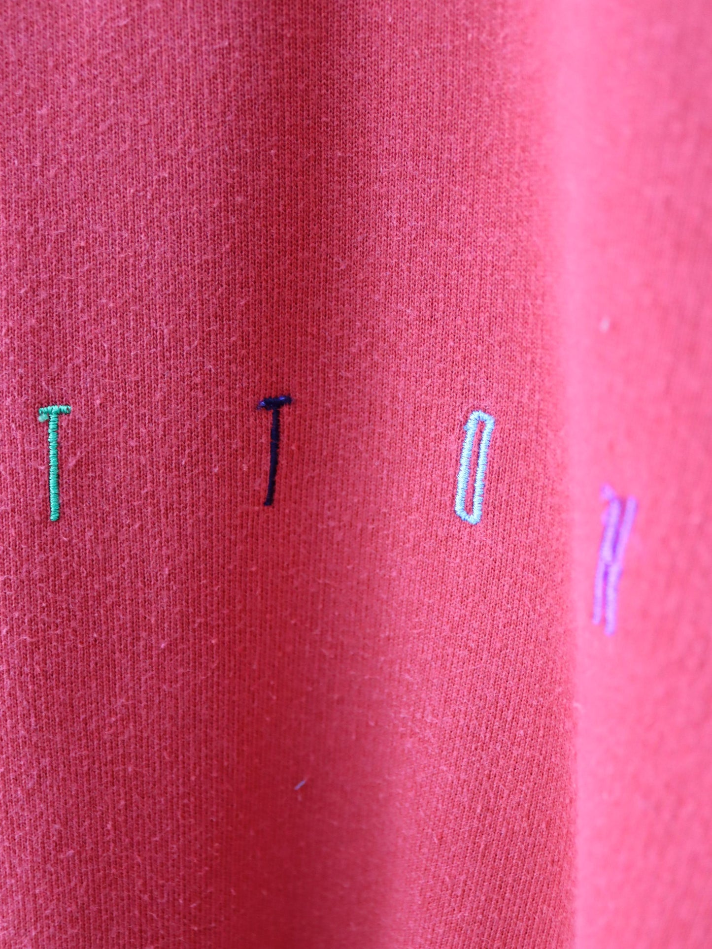 Vintage 80s 90s BENETTON Crewneck Sweatshirt Pullover red multicolored embroidery S