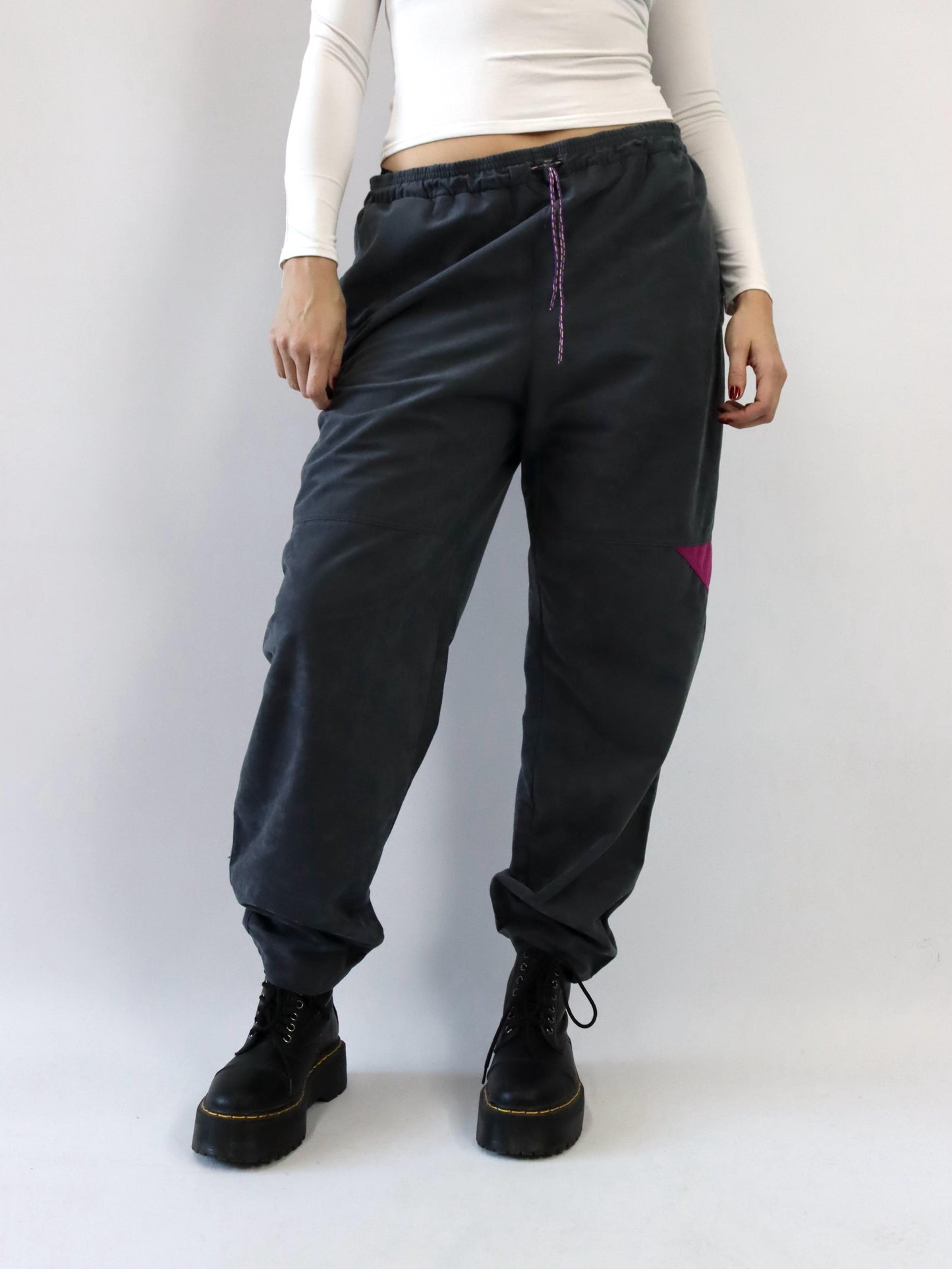 Vintage 80er 90er GREAT ESCAPES Trainingshose Jogginghose grau L