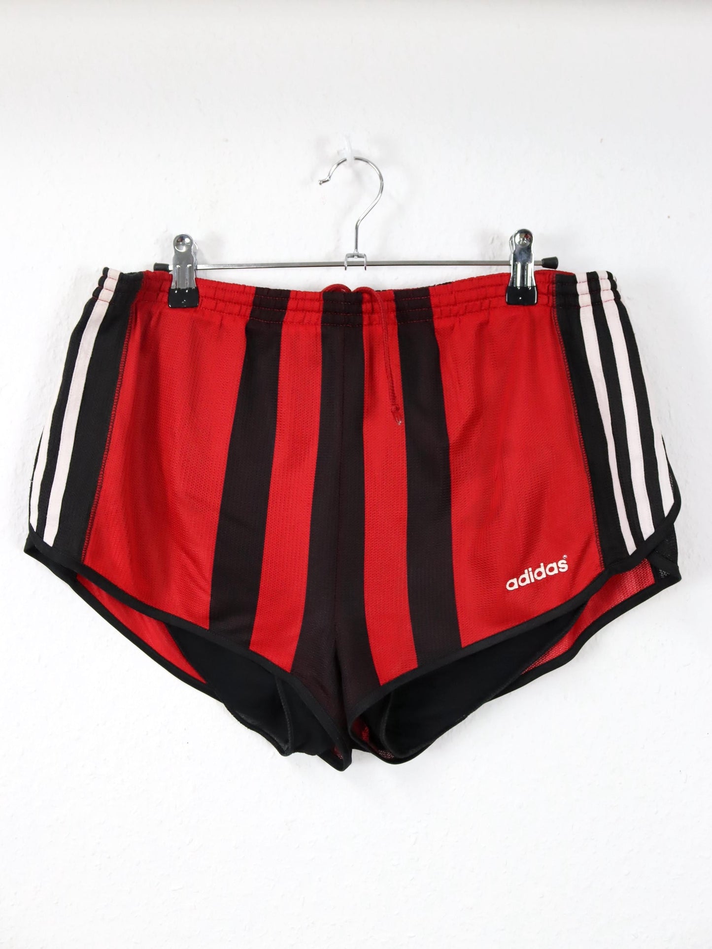 Vintage 80er 90er ADIDAS Laufshorts Shorts kurze Hose schwarz rot gestreift 42