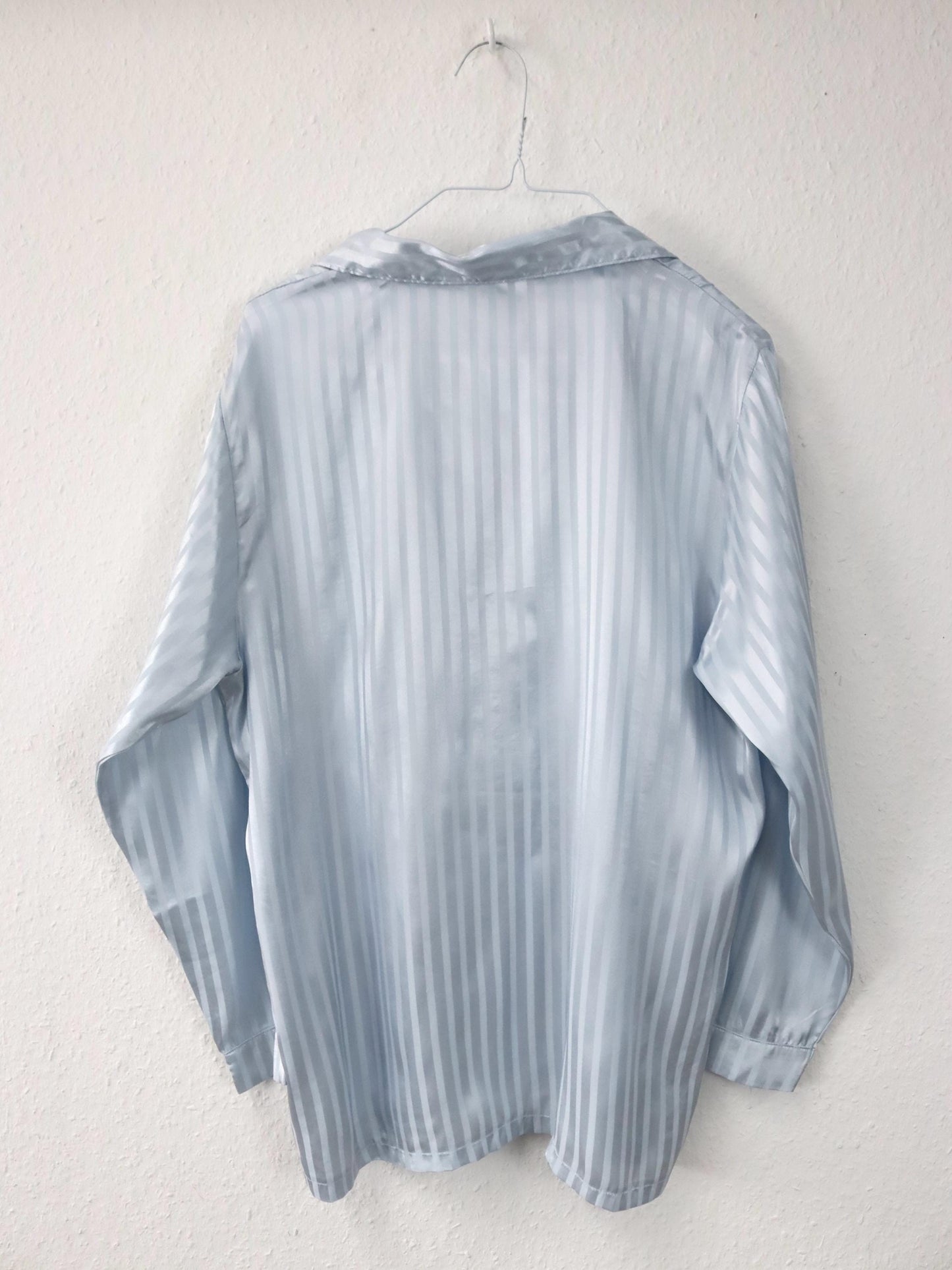 Vintage 80er 90er JP Bluse langarm Pyjamabluse gestreift Satin hellblau S