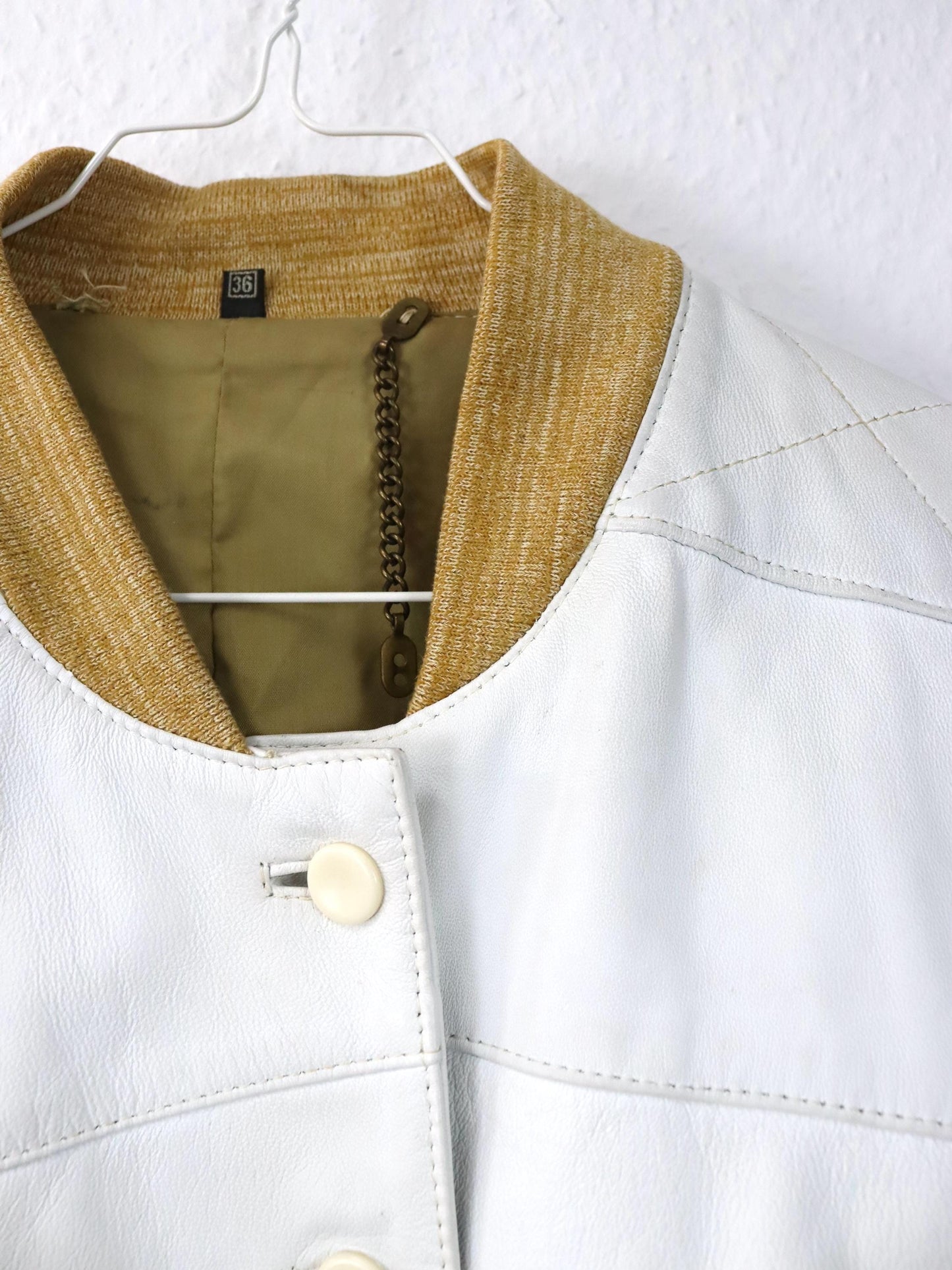 Vintage 80er 90er Lederjacke cremeweiß weiß Bomberjacke Schulterpolster 36