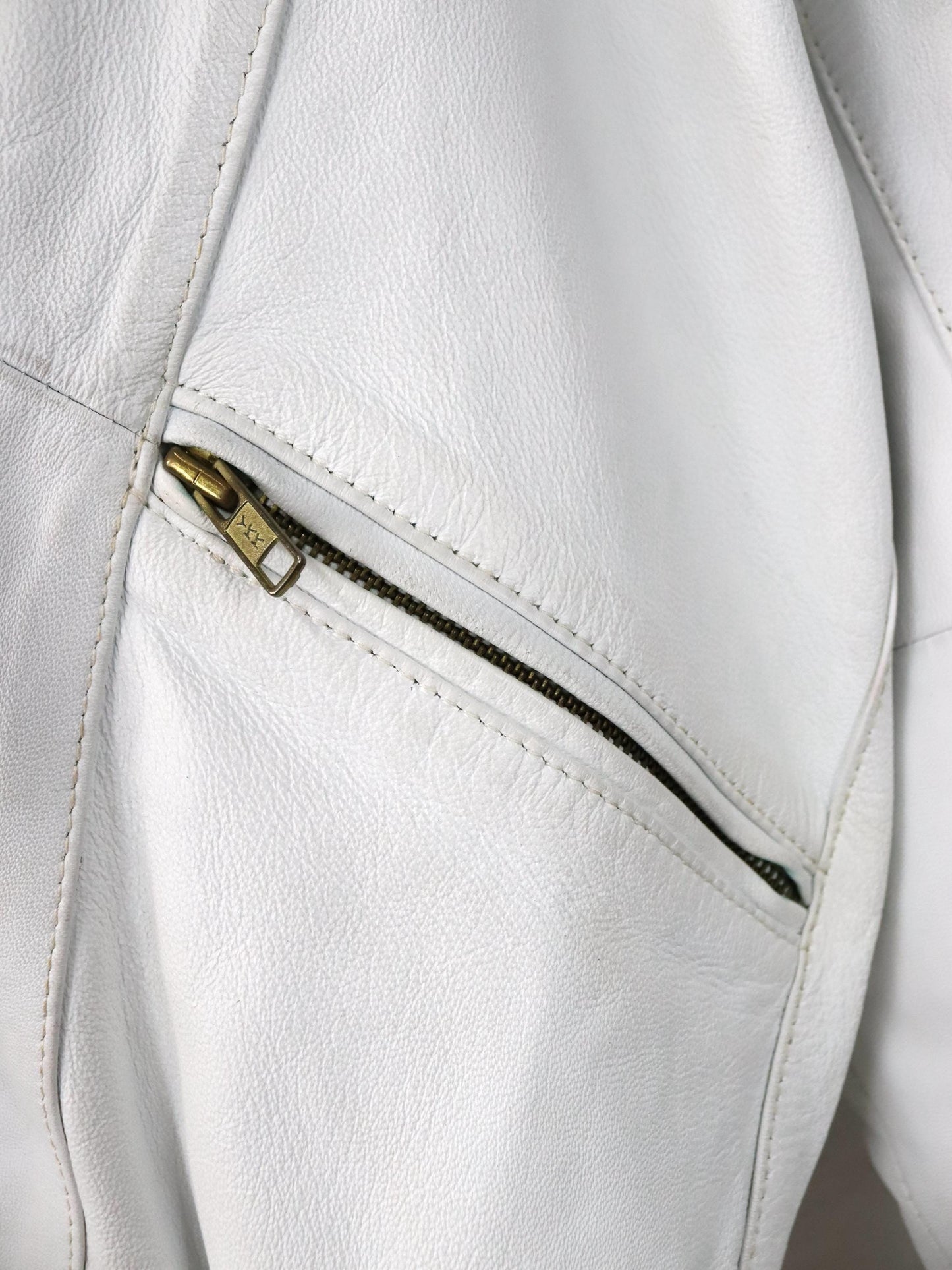 Vintage 80er 90er Lederjacke cremeweiß weiß Bomberjacke Schulterpolster 36