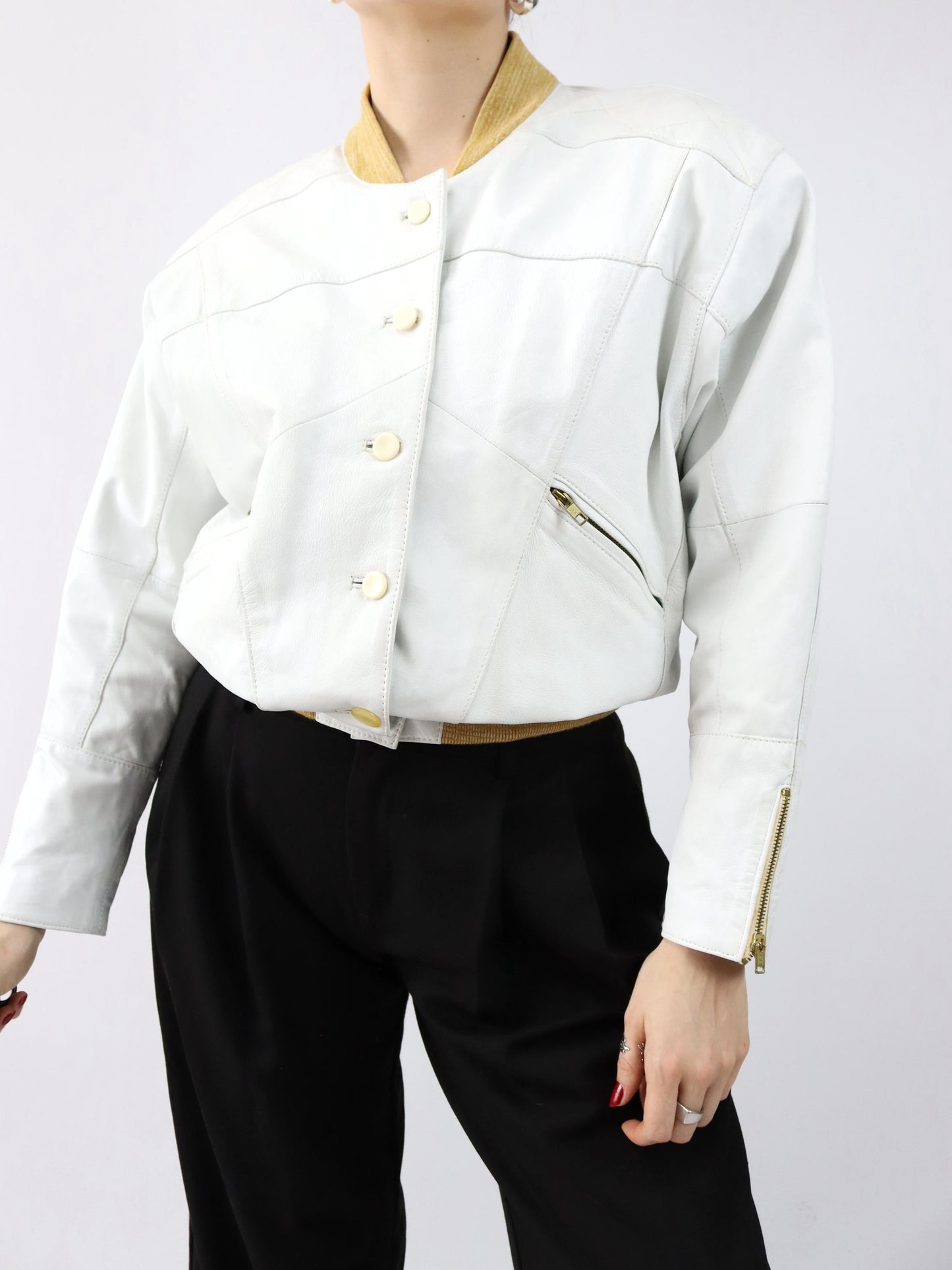 Vintage 80er 90er Lederjacke cremeweiß weiß Bomberjacke Schulterpolster 36