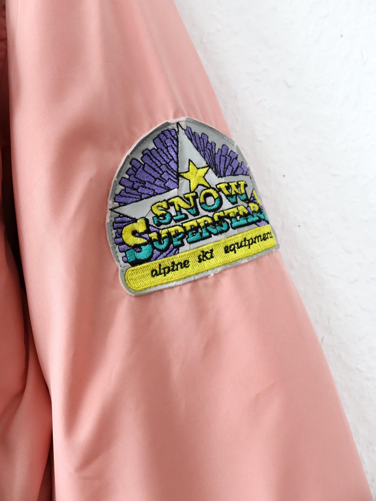 Vintage 80er 90er ELLESSE Winterjacke Skijacke gefüttert Kapuze rosa blau türkis M