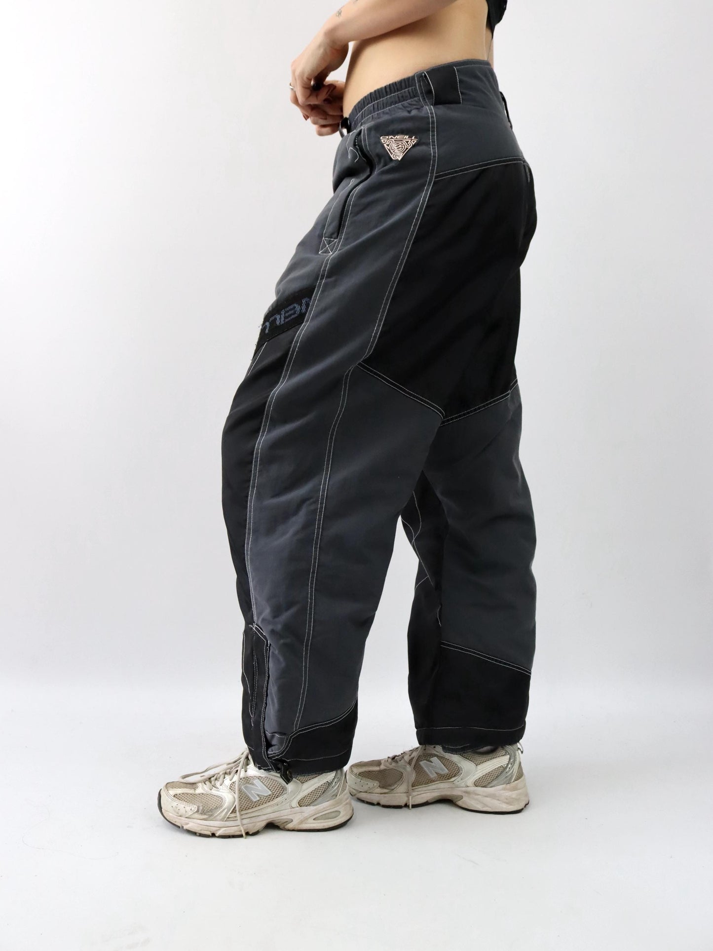 Vintage 90er 00er ONEILL Snowboardhose Skihose Baggy Pants schwarz grau 52 L