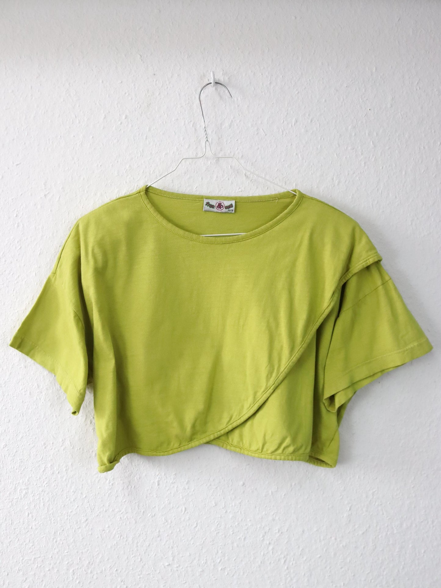 Vintage 80er 90er FREE & EASY Crop Top Shirt kurzarm Schulterbreite 36/38