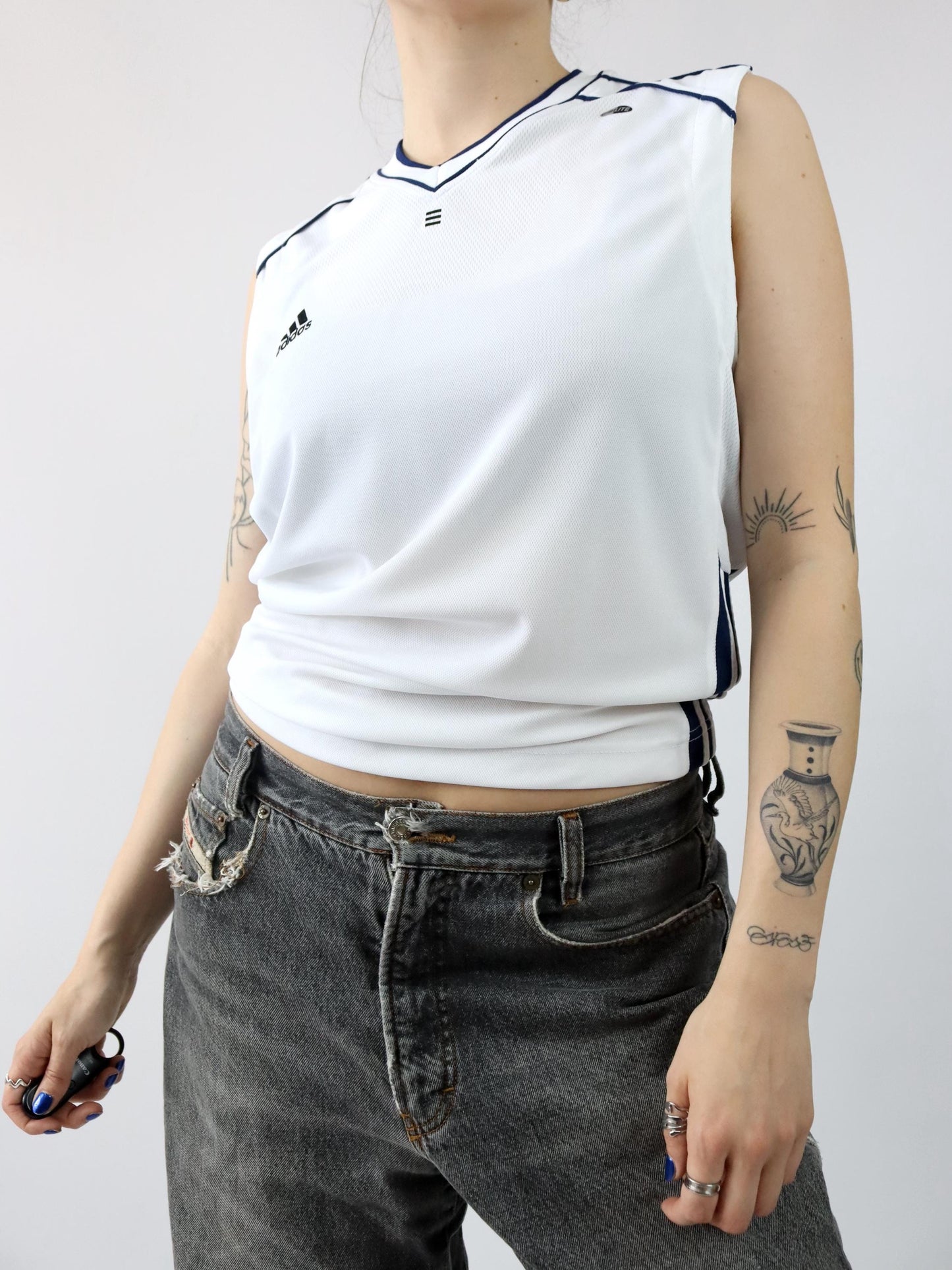 Vintage 80s 90s ADIDAS Tank Top Sleeveless White Dark Blue D40