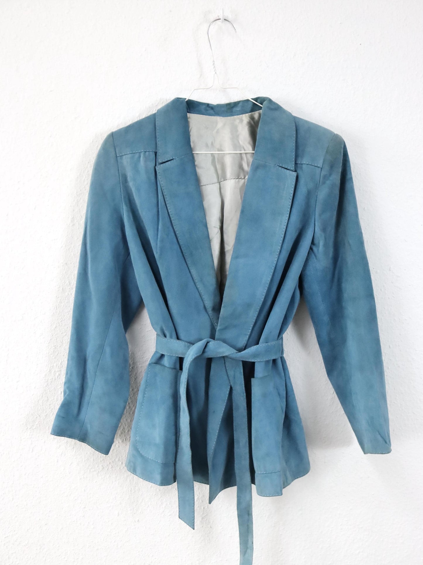 Vintage 80er 90er CASA LOPEZ Blazer Wildleder Jacke hellblau Schulterpolster Gürtel S/M