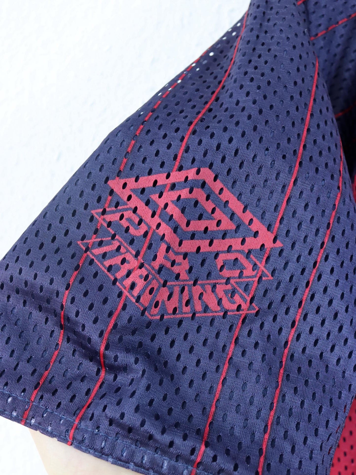 Vintage 80er 90er UMBRO Wendeshirt Trikot reversible dunkelblau rot M
