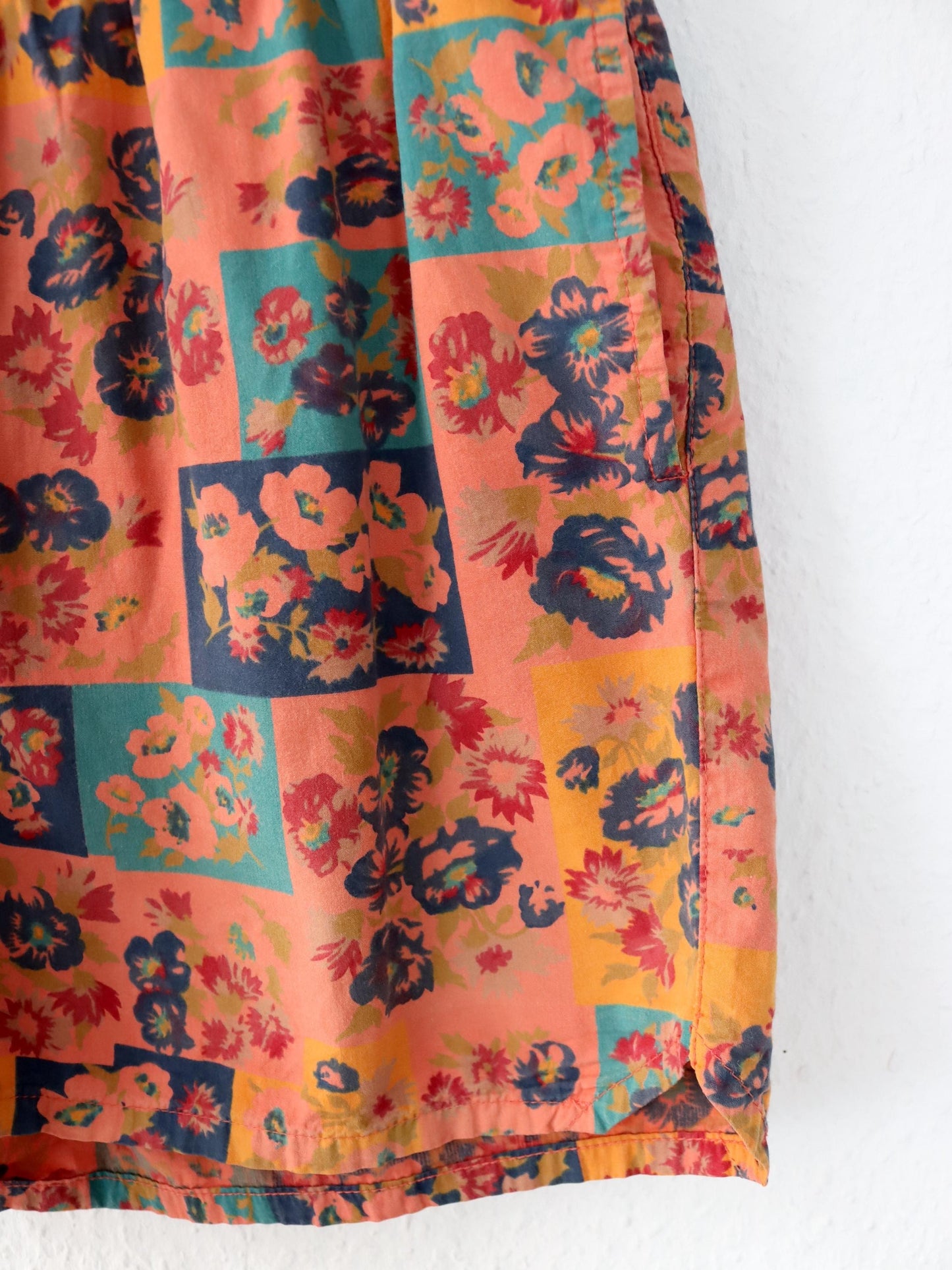 Vintage 80er 90er OUTRAGE Short kurze Hose crazy pattern orange XL