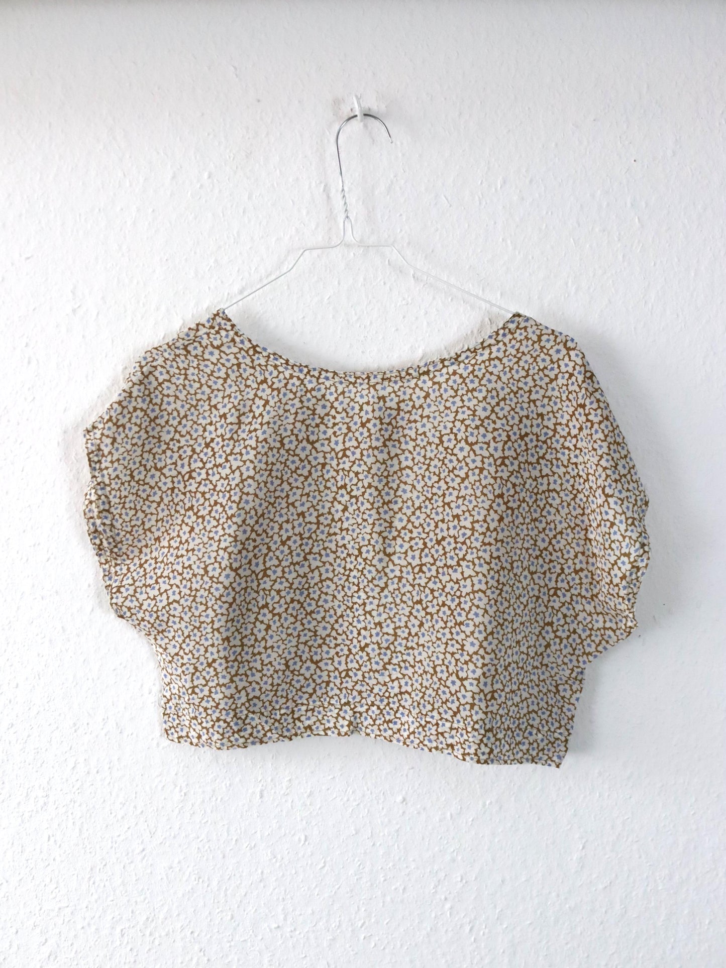 Vintage 80er 90er Bluse kurzarm Crop Blumenmuster Seidentop cremeweiß S