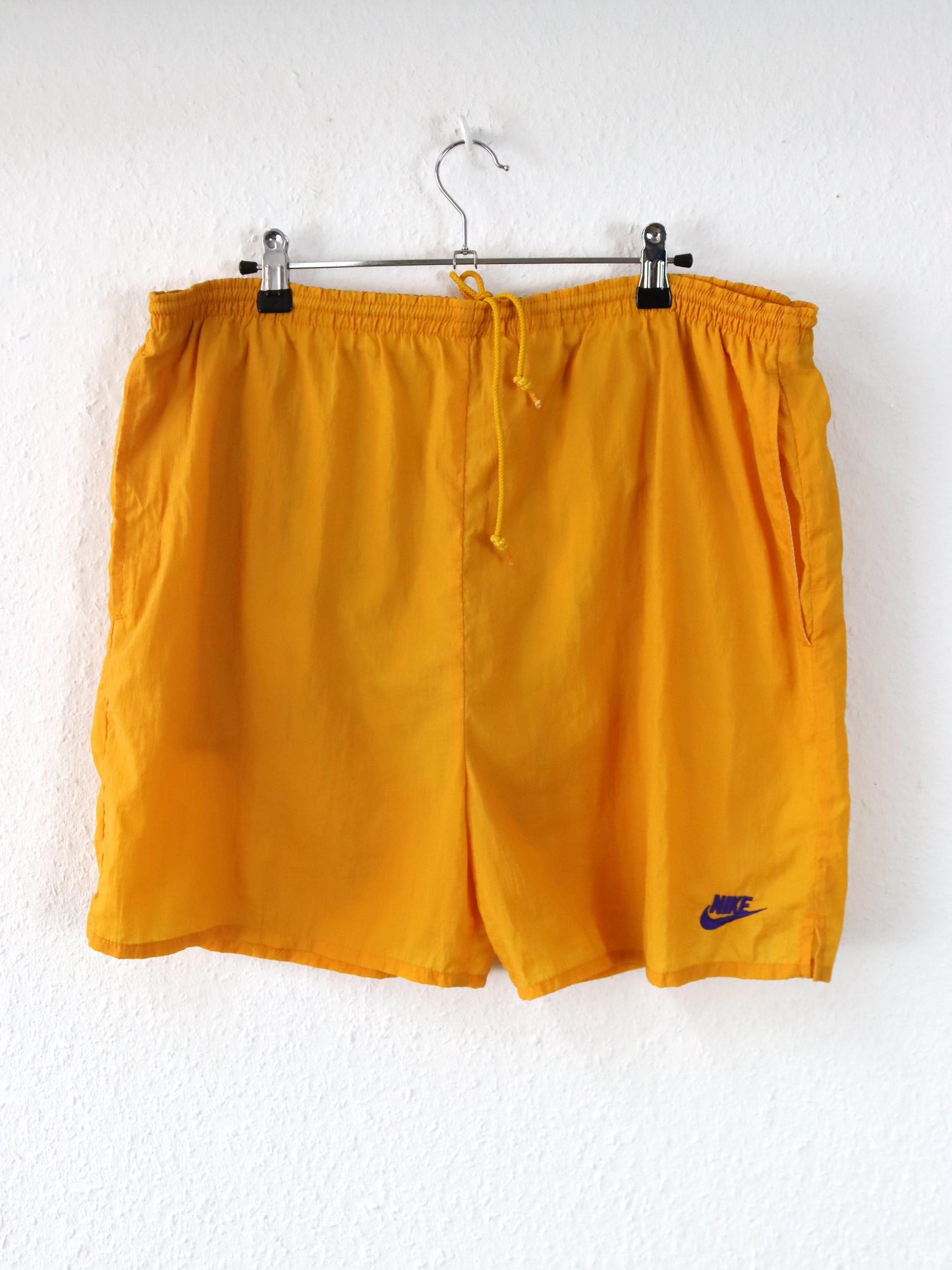 Vintage 80er 90er NIKE Shorts kurze Hose Badehose gelb XL