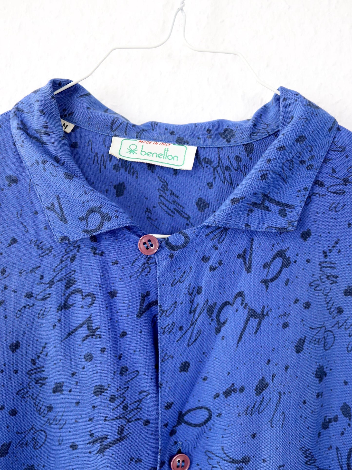 Vintage 80er 90er BENETTON Bluse Hemd kurzarm crazy pattern blau schwarz Viskose M