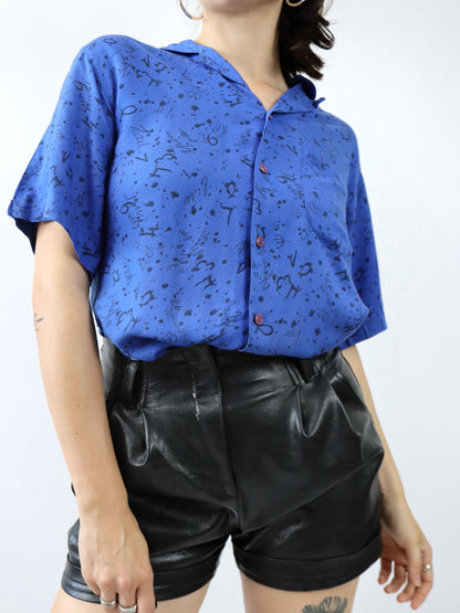 Vintage 80er 90er BENETTON Bluse Hemd kurzarm crazy pattern blau schwarz Viskose M