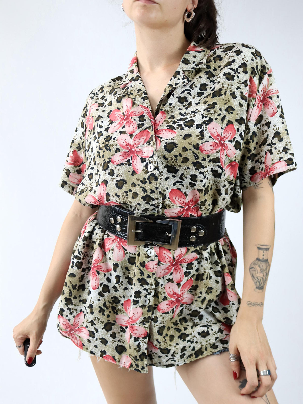 Vintage 80er 90er Bluse kurzarm crazy pattern Leoparden Blumen Viskose 40