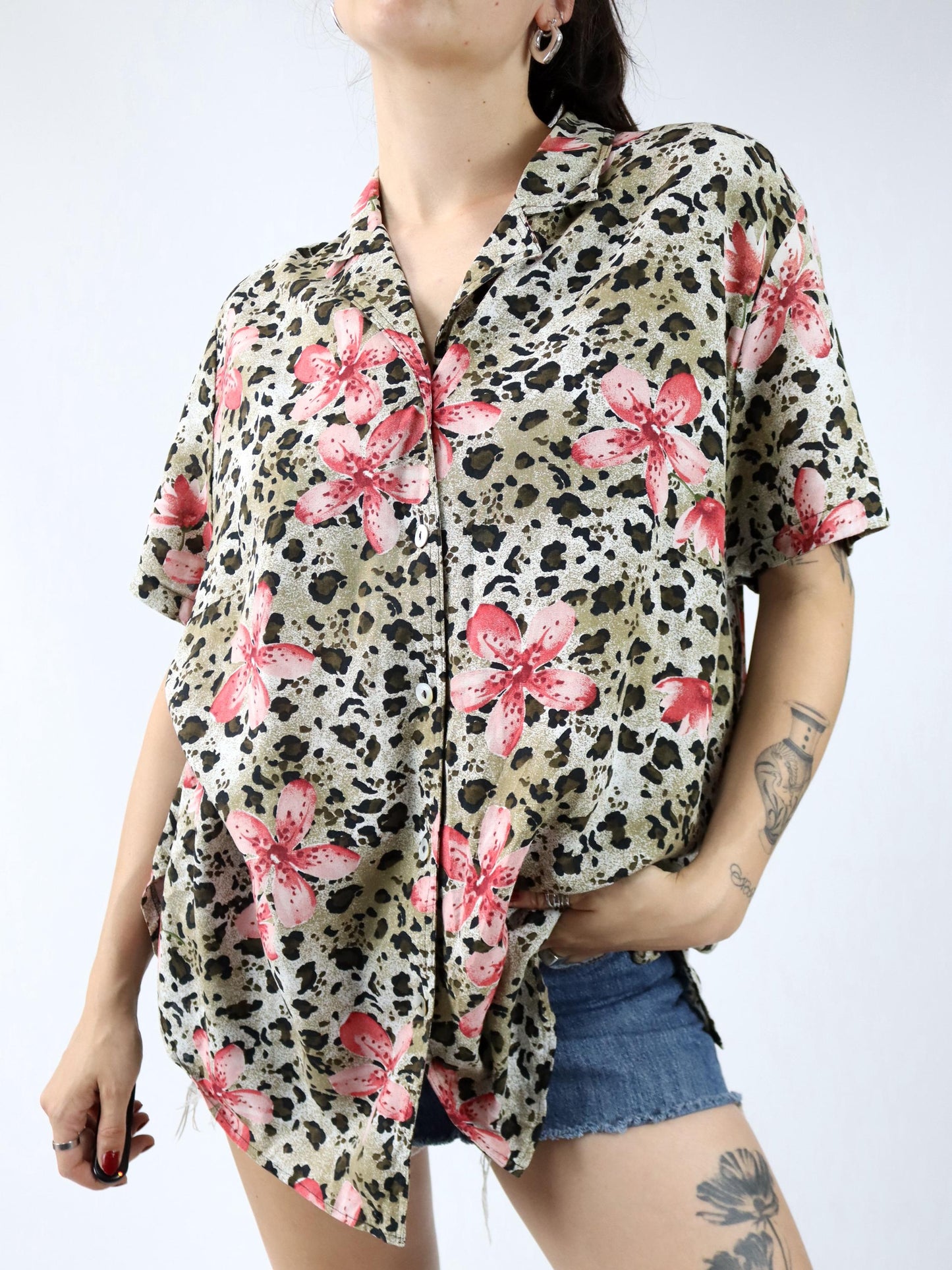 Vintage 80er 90er Bluse kurzarm crazy pattern Leoparden Blumen Viskose 40